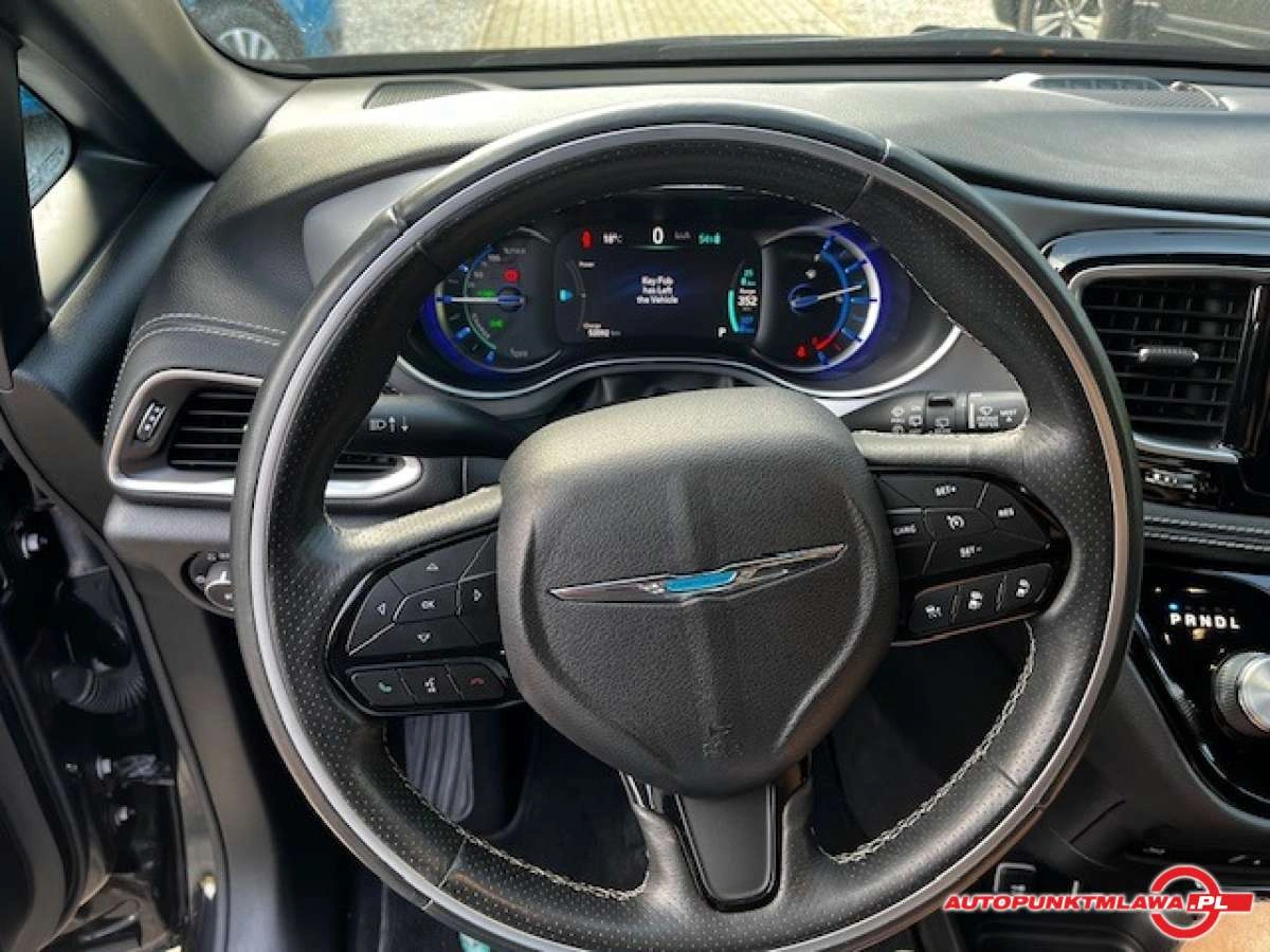 Chrysler Pacifica - Zdjęcie 12