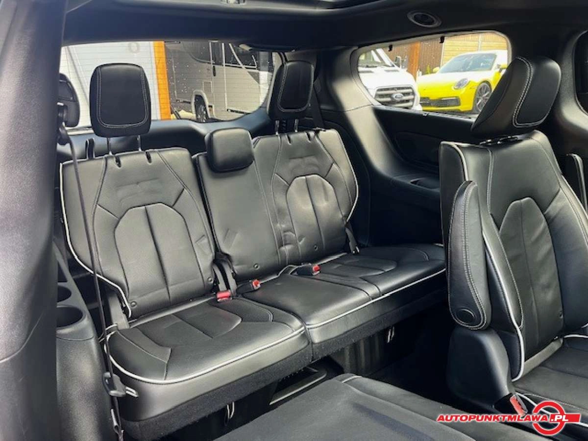 Chrysler Pacifica - Zdjęcie 25