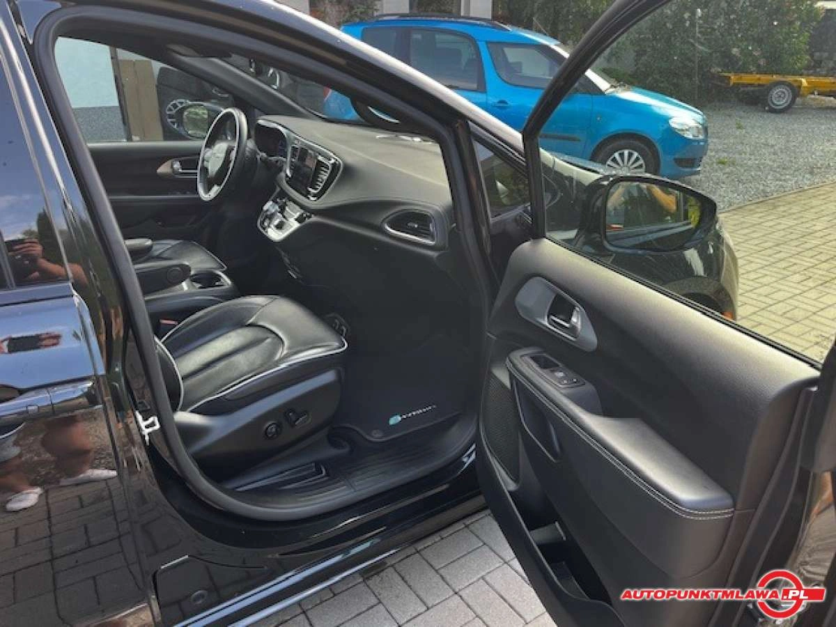 Chrysler Pacifica - Zdjęcie 13