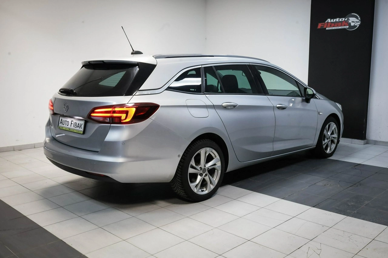 Opel Astra - Zdjęcie 13