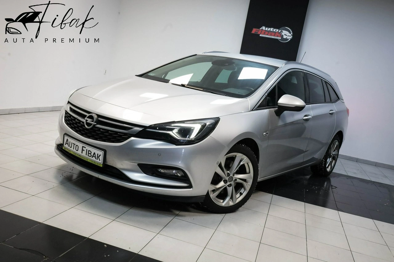 Opel Astra - Główne zdjęcie