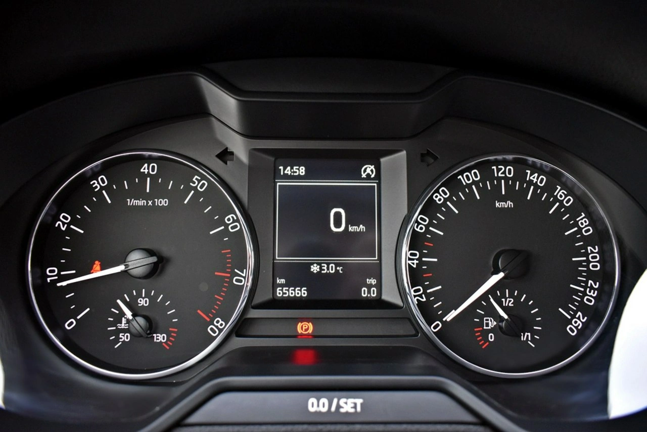 Skoda Octavia - Zdjęcie 14