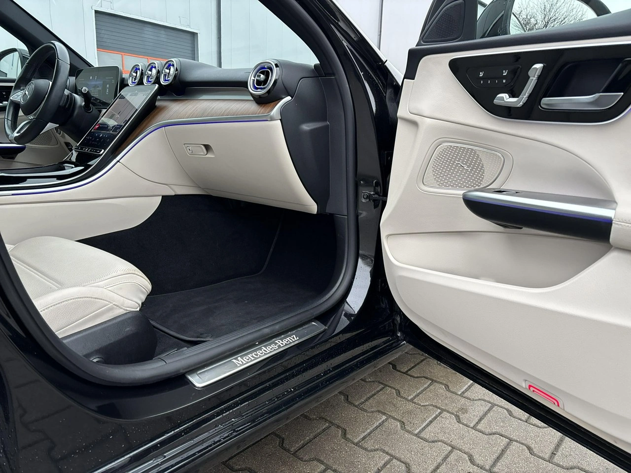 Mercedes C 200 - Zdjęcie 14