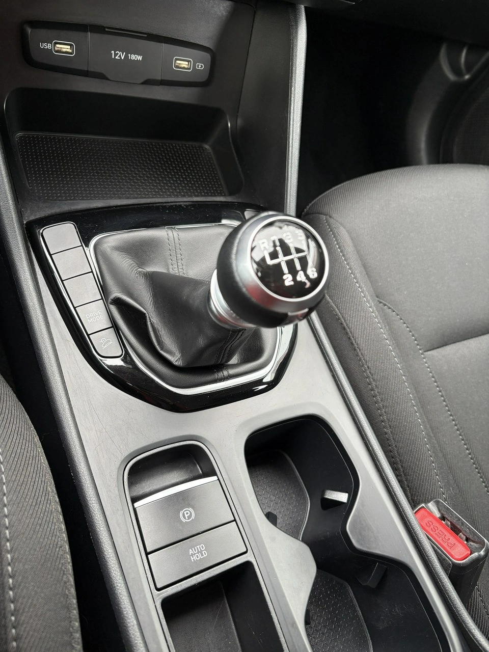 Hyundai Tucson - Zdjęcie 23