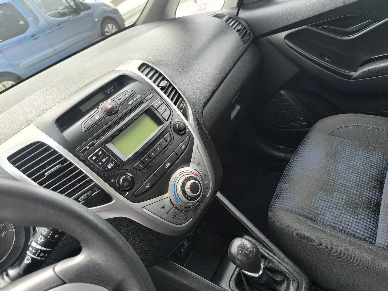 Hyundai ix20 - Zdjęcie 9