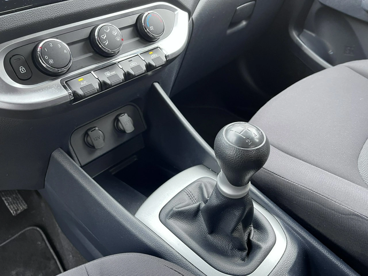 Kia Rio - Zdjęcie 14