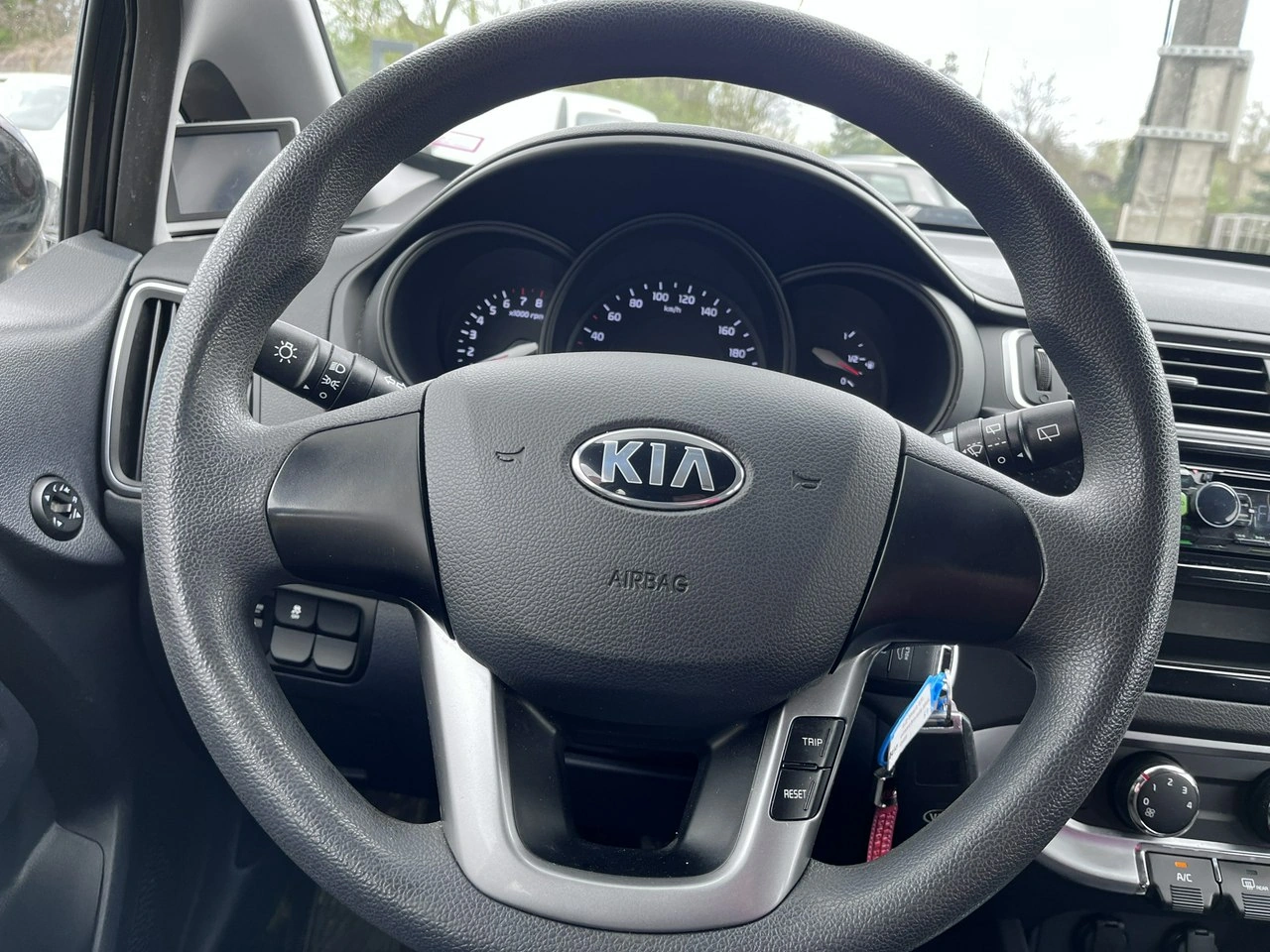 Kia Rio - Zdjęcie 14
