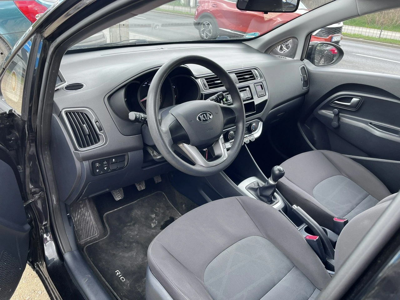 Kia Rio - Zdjęcie 15