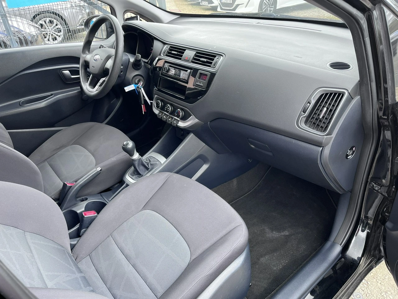 Kia Rio - Zdjęcie 16