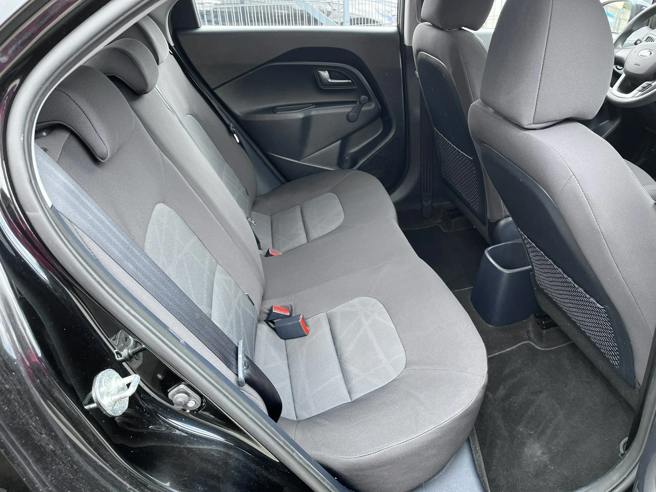 Kia Rio - Zdjęcie 18