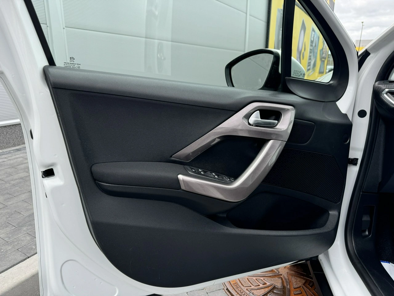 Peugeot 2008 - Zdjęcie 14