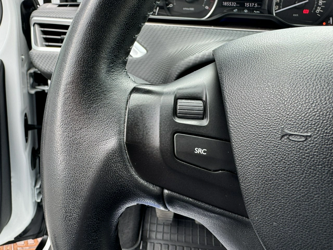 Peugeot 2008 - Zdjęcie 21