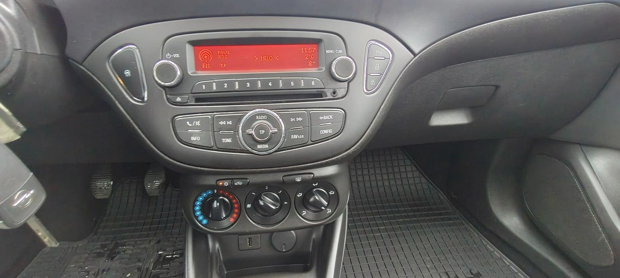 Opel Corsa - Zdjęcie 9