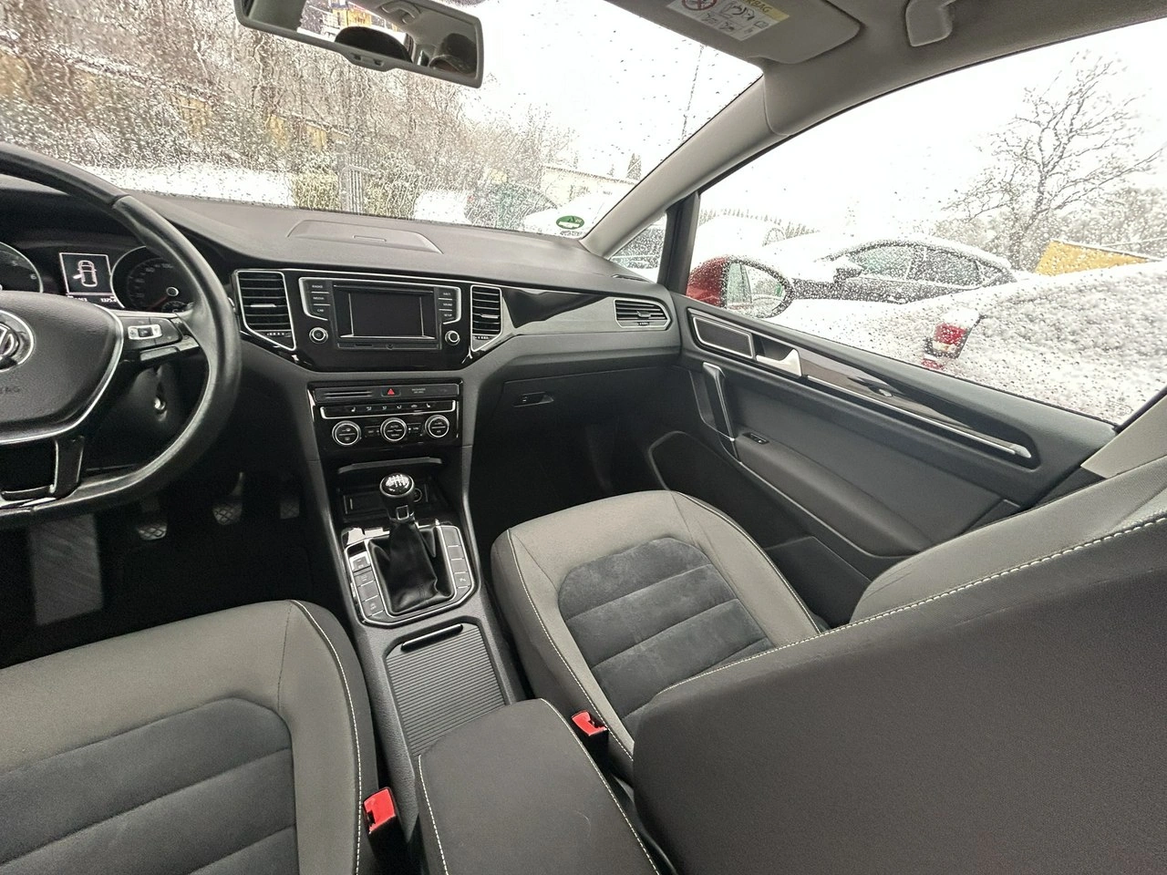 Volkswagen Golf Sportsvan - Zdjęcie 11