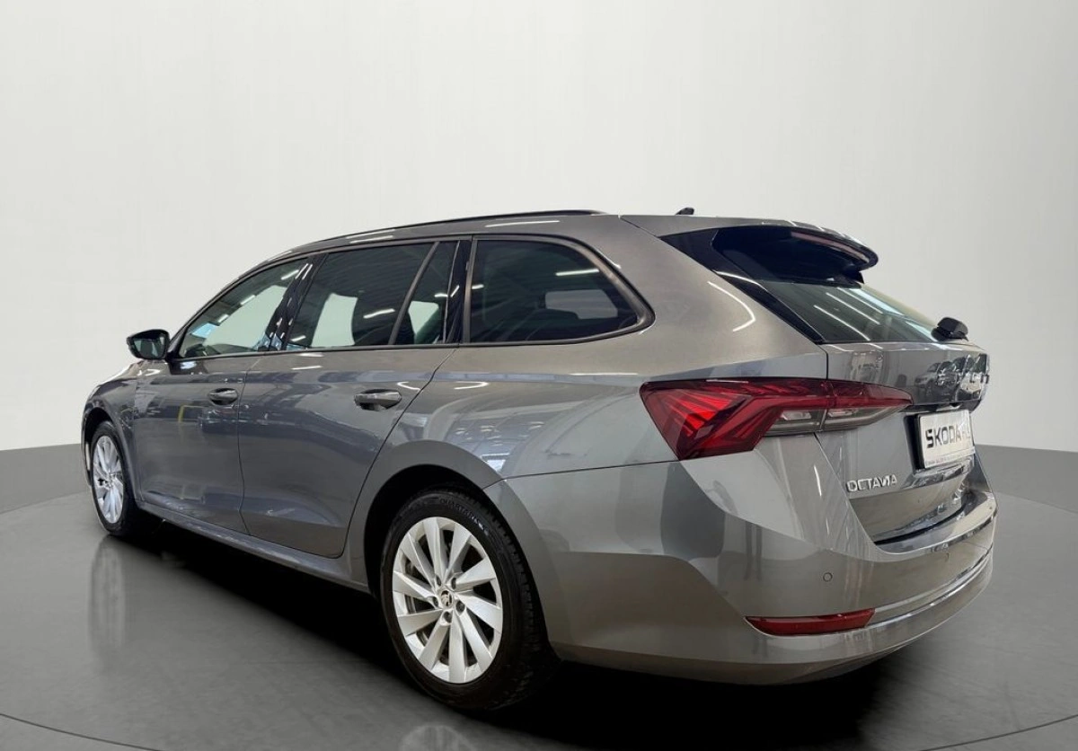 Skoda Octavia - Zdjęcie 7