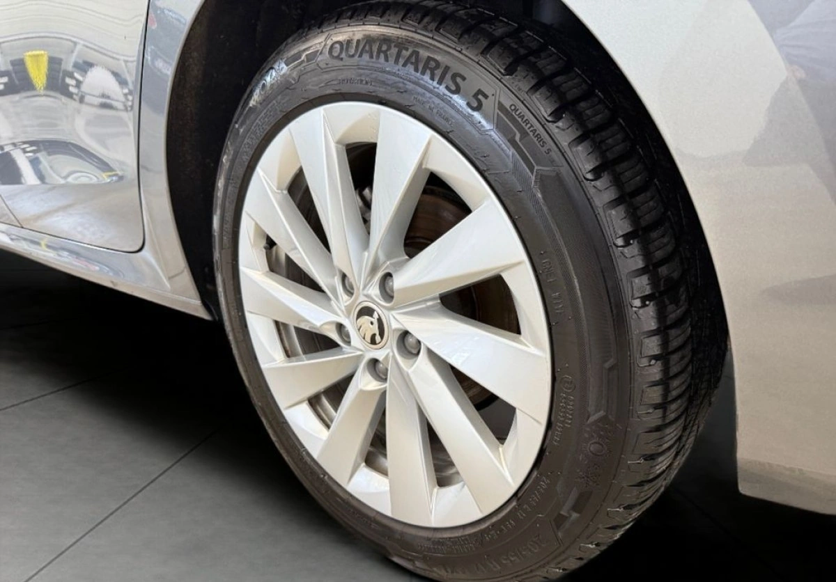 Skoda Octavia - Zdjęcie 9