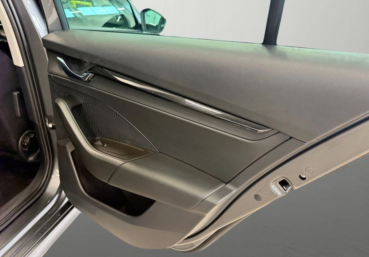 Skoda Octavia - Zdjęcie 11