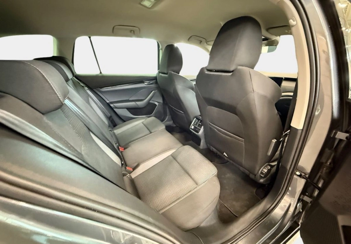 Skoda Octavia - Zdjęcie 12