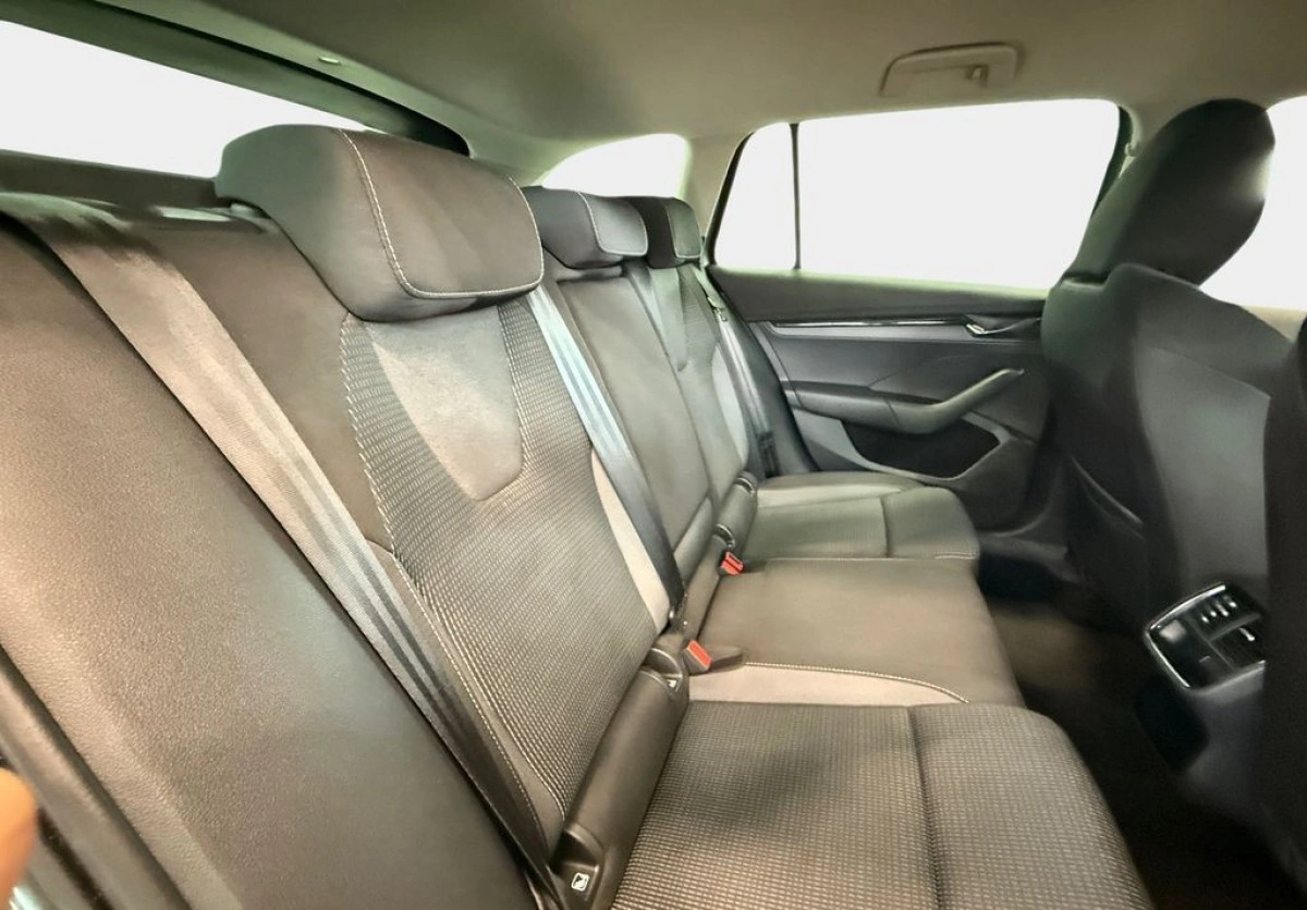 Skoda Octavia - Zdjęcie 13