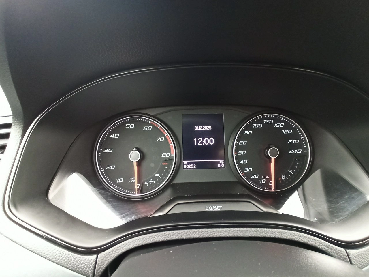 Seat Arona - Zdjęcie 18