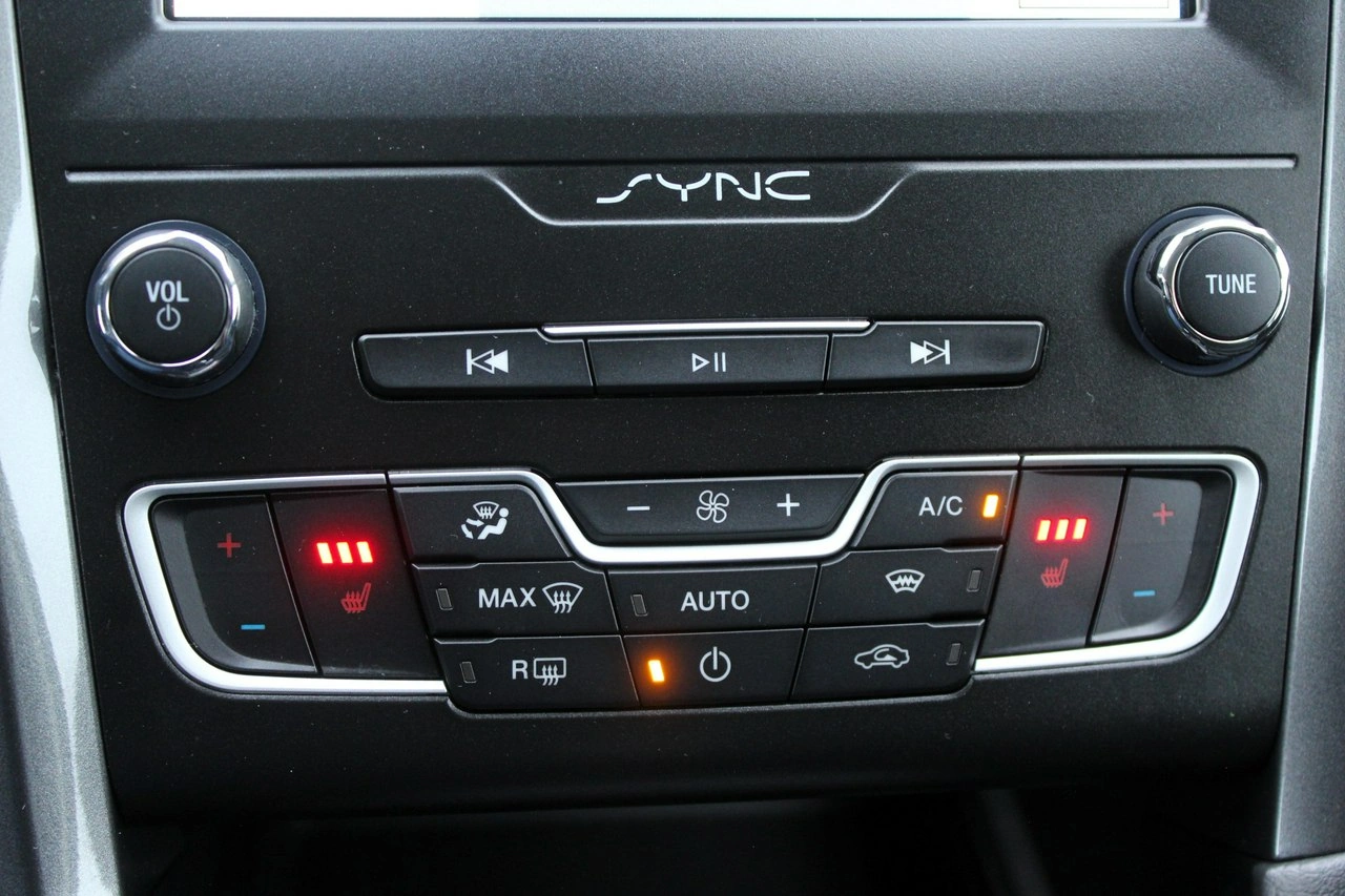 Ford Mondeo - Zdjęcie 20