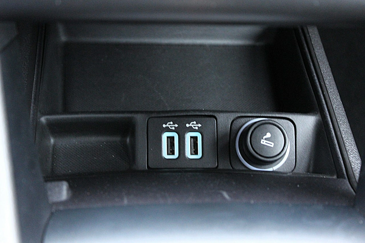 Ford Mondeo - Zdjęcie 21