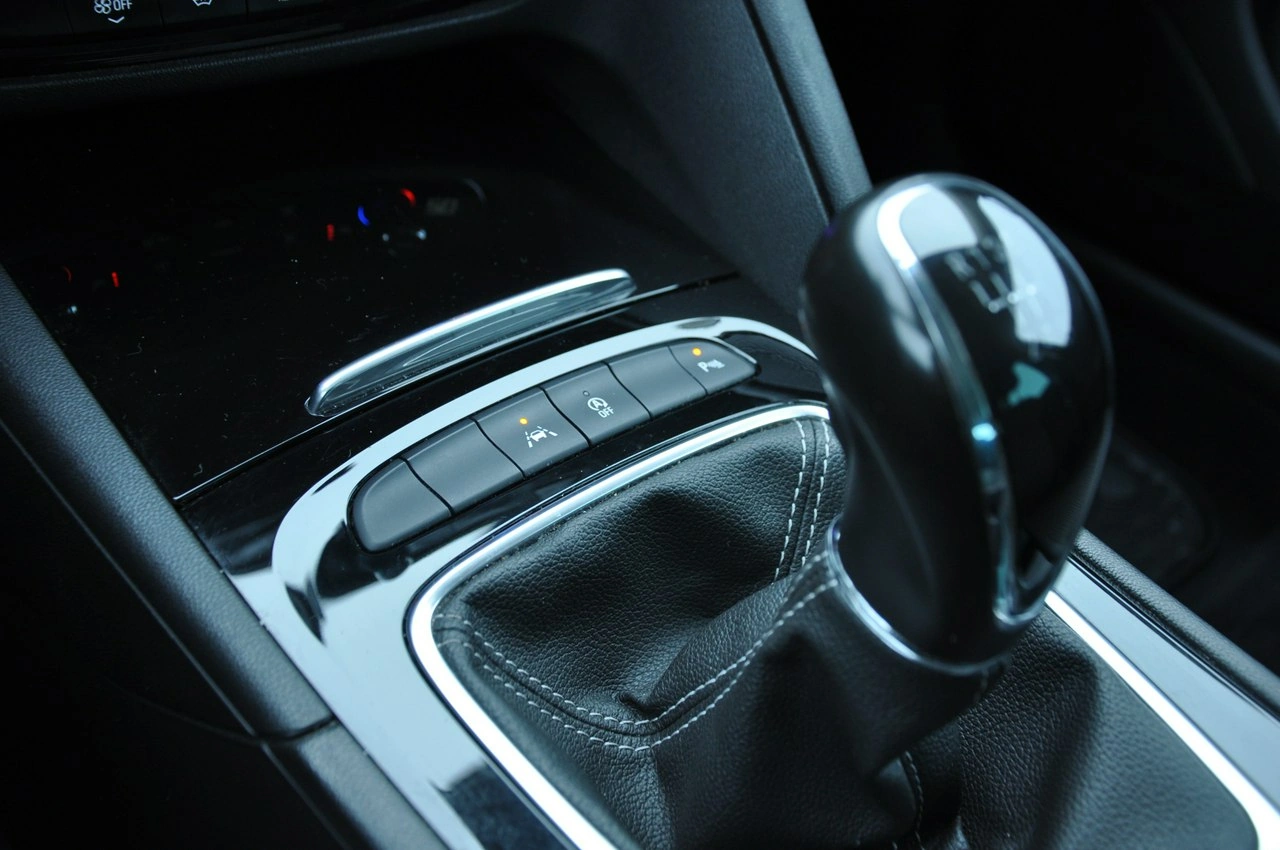 Opel Insignia - Zdjęcie 15