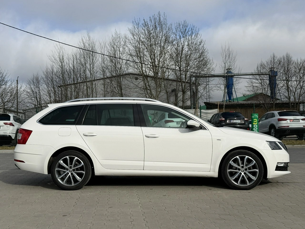 Skoda Octavia - Zdjęcie 11