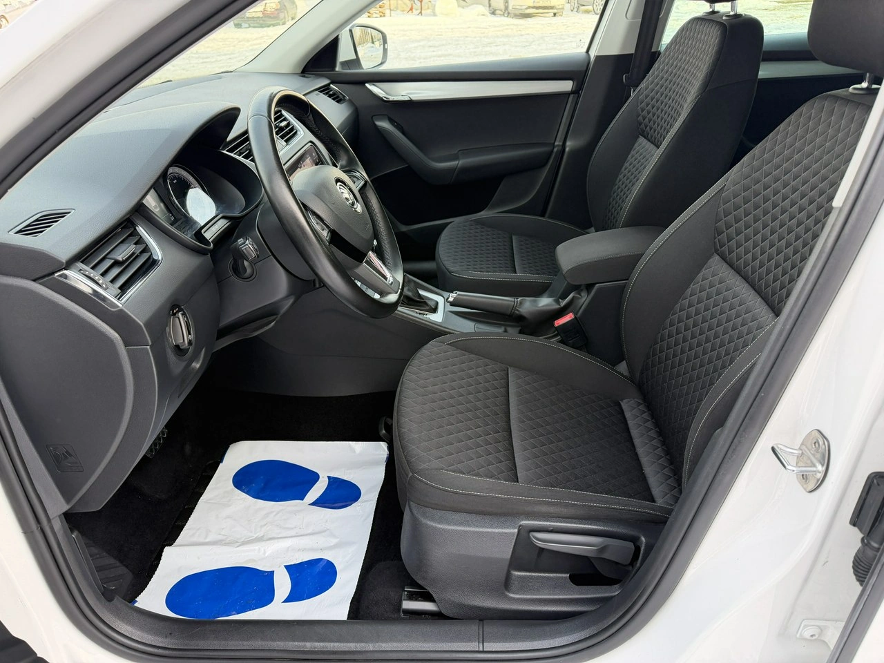 Skoda Octavia - Zdjęcie 17