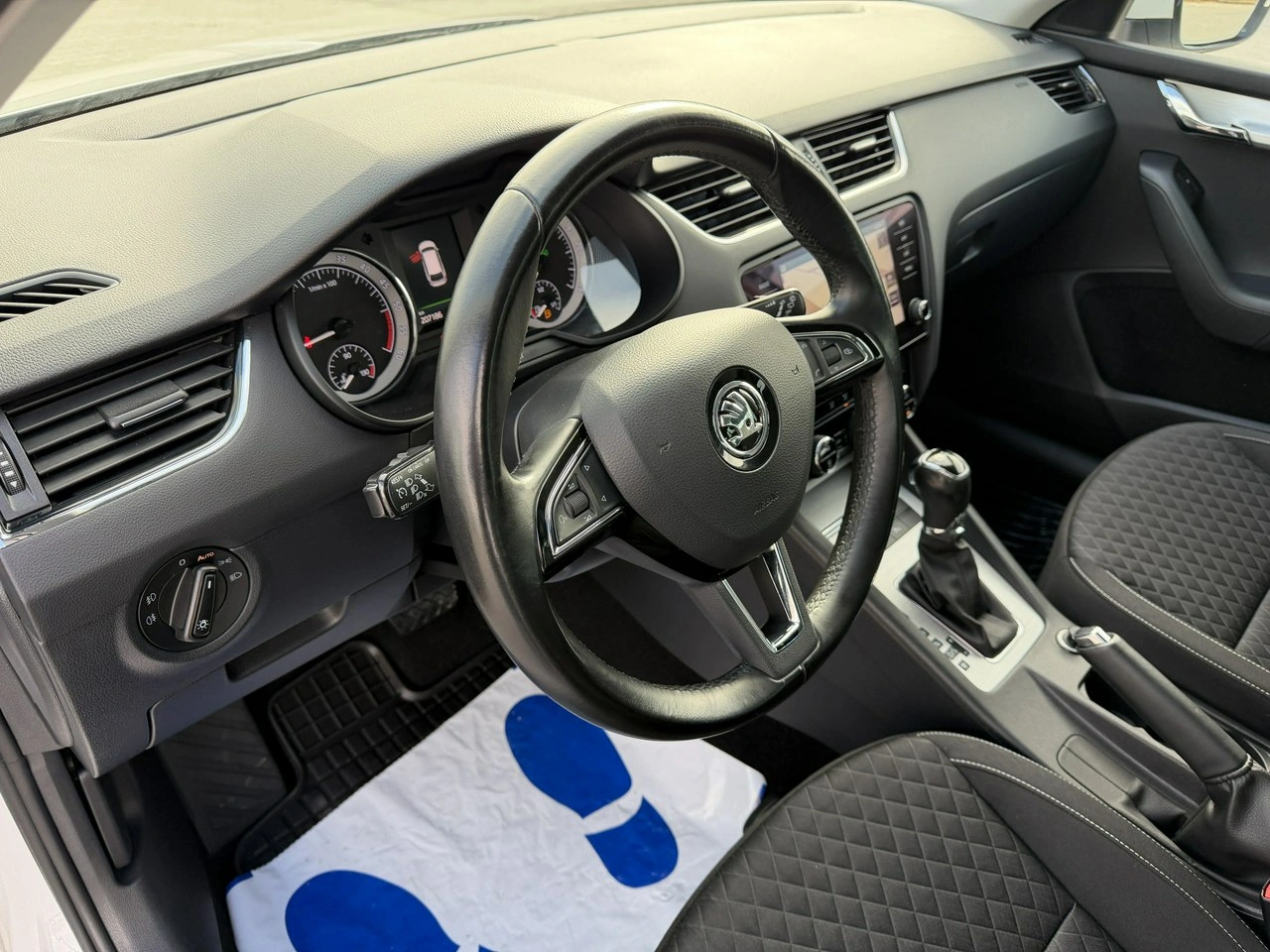 Skoda Octavia - Zdjęcie 17