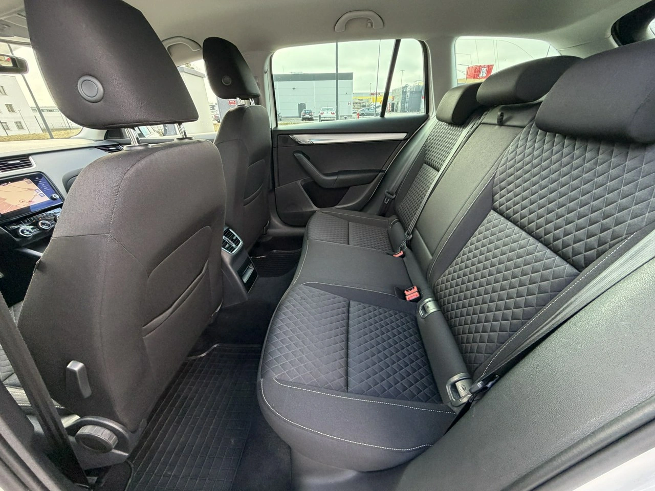 Skoda Octavia - Zdjęcie 29