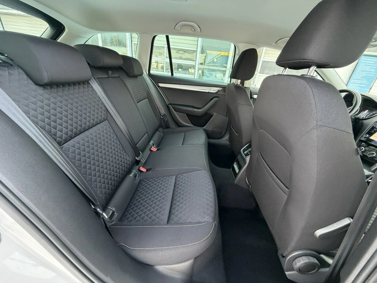 Skoda Octavia - Zdjęcie 31