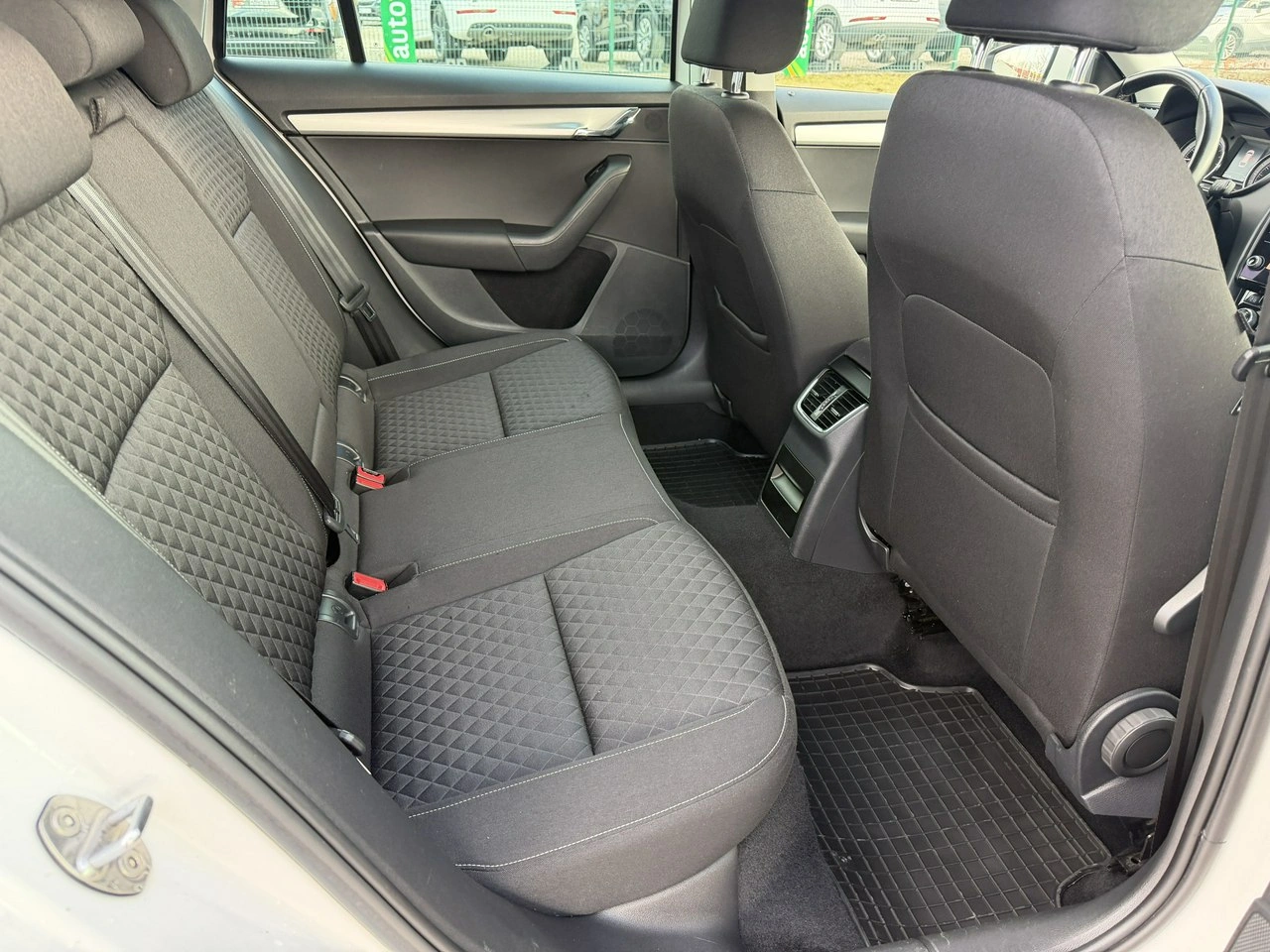 Skoda Octavia - Zdjęcie 30