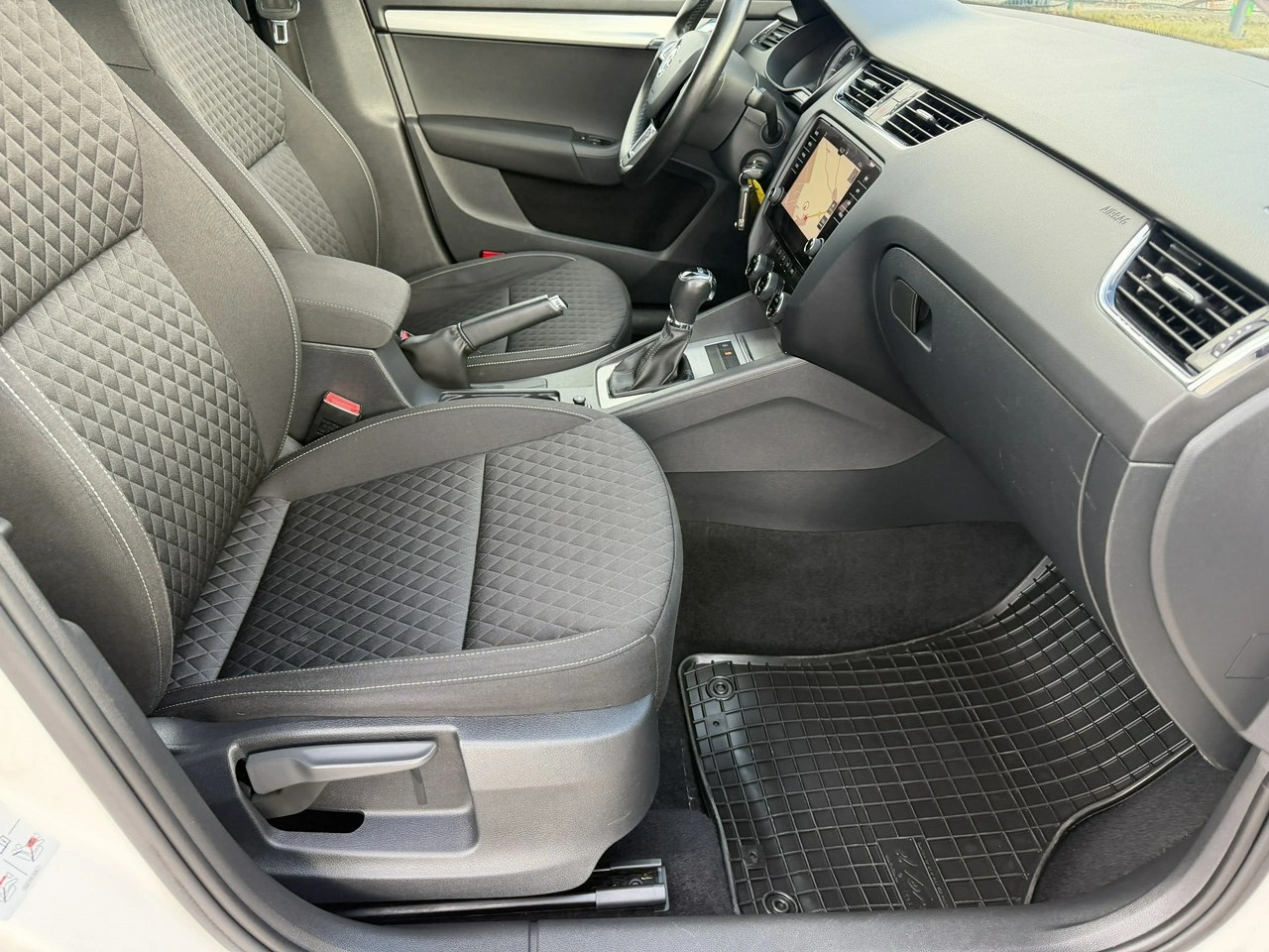 Skoda Octavia - Zdjęcie 32