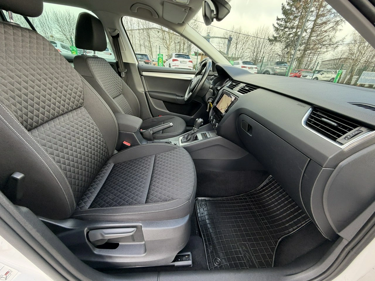 Skoda Octavia - Zdjęcie 33