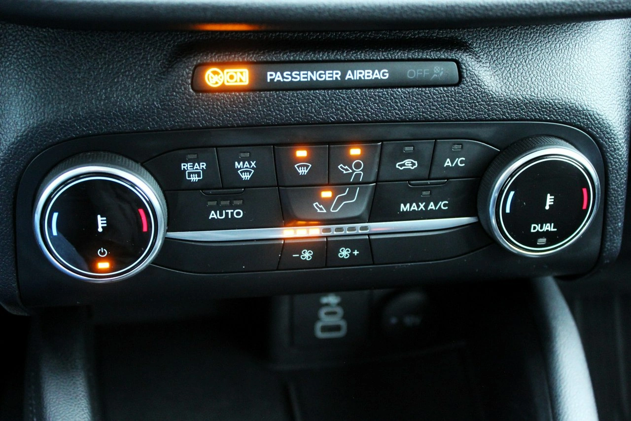 Ford Kuga - Zdjęcie 17