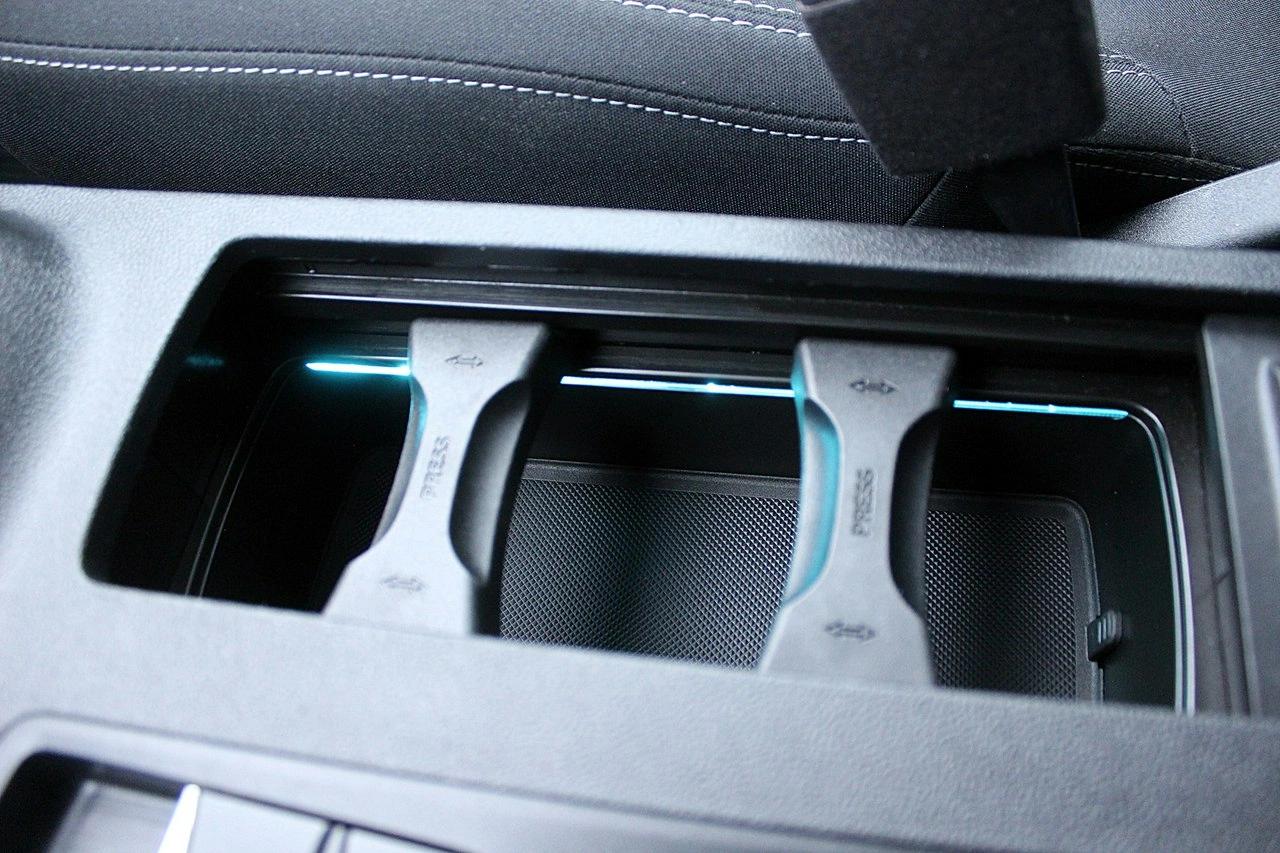 Ford Kuga - Zdjęcie 27