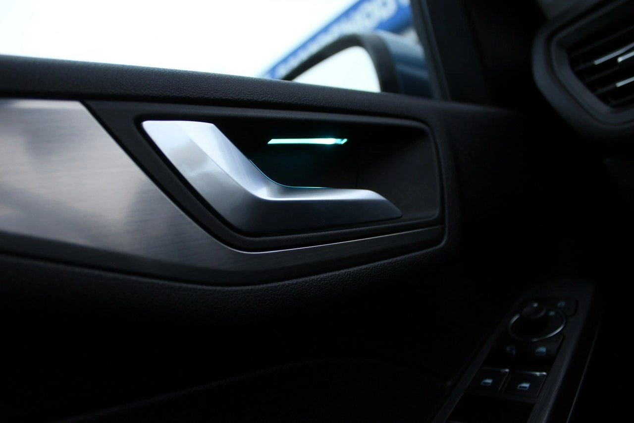 Ford Kuga - Zdjęcie 28