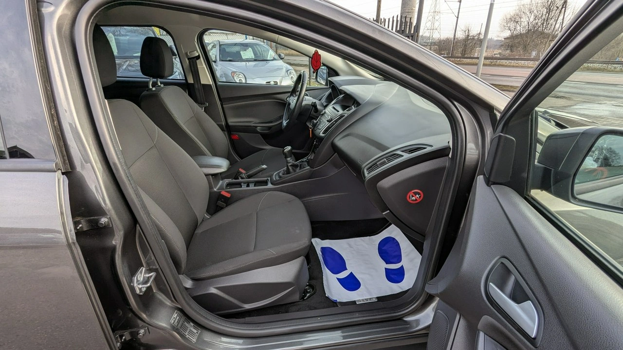 Ford Focus - Zdjęcie 19