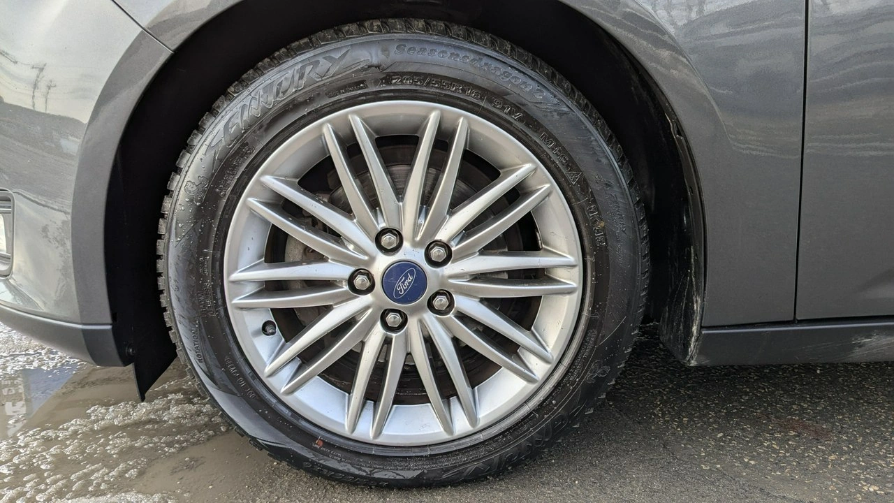 Ford Focus - Zdjęcie 36