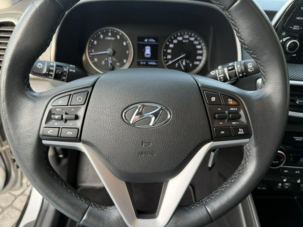 Hyundai Tucson - Zdjęcie 15