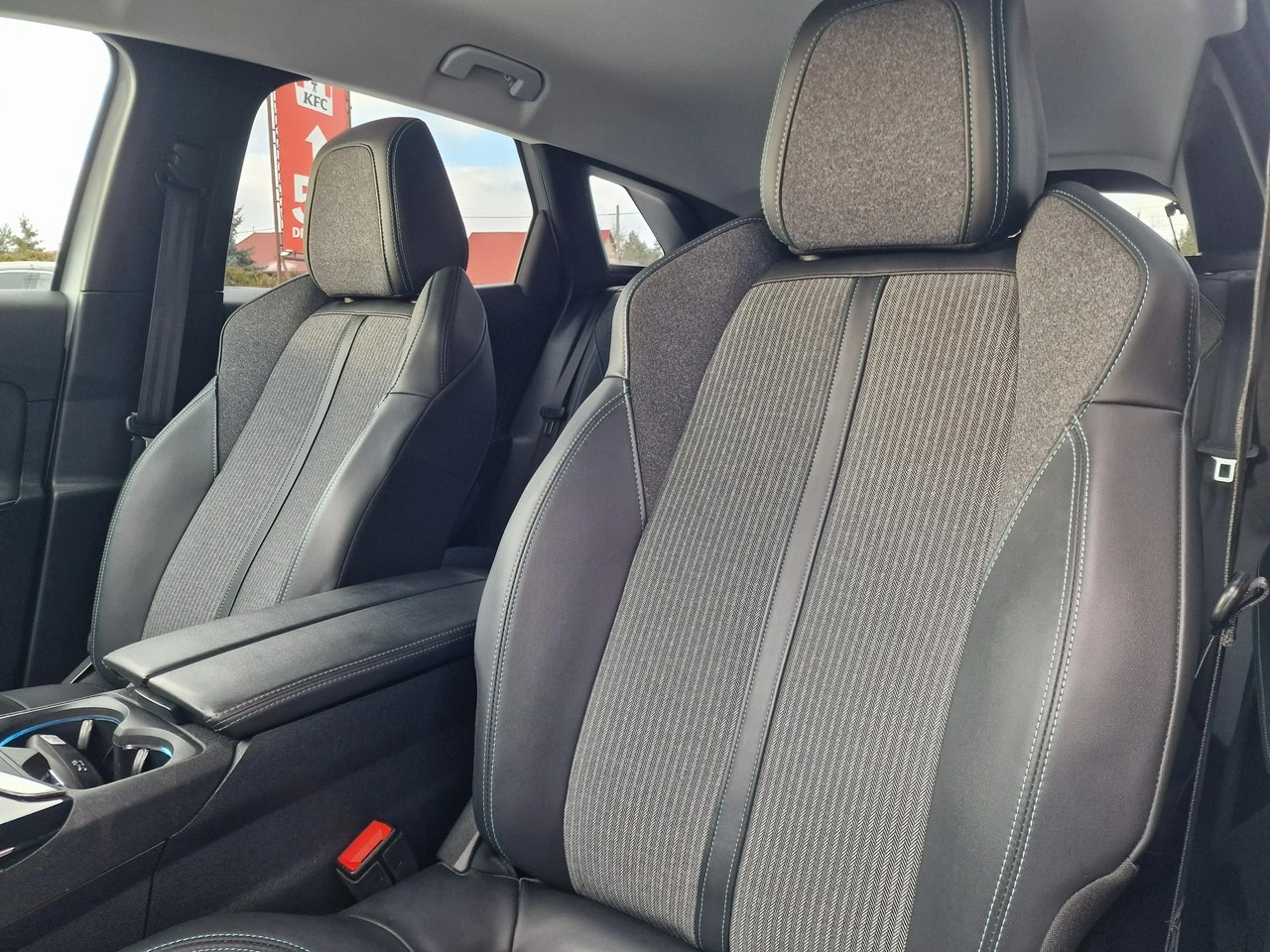 Peugeot 3008 - Zdjęcie 18