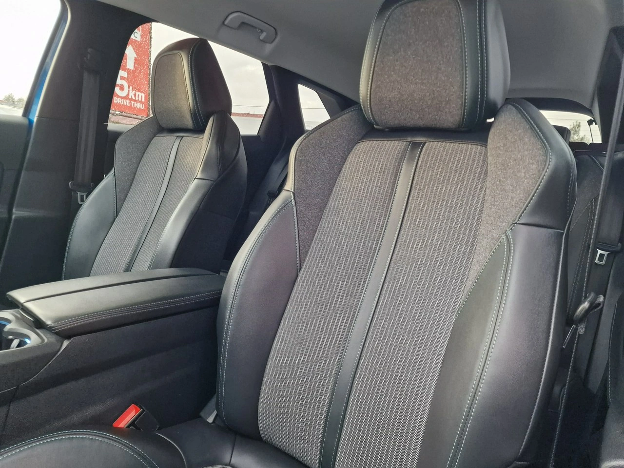 Peugeot 3008 - Zdjęcie 29