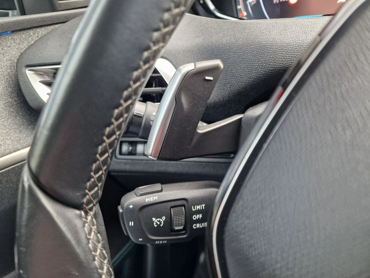 Peugeot 3008 - Zdjęcie 36