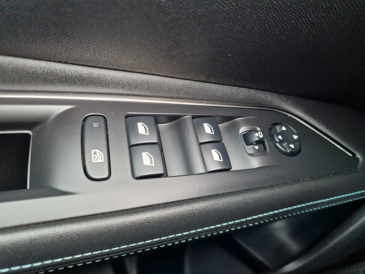 Peugeot 3008 - Zdjęcie 39