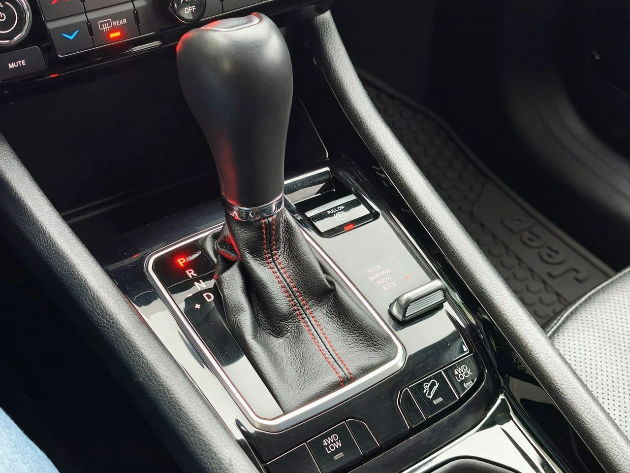 Jeep Compass - Zdjęcie 21