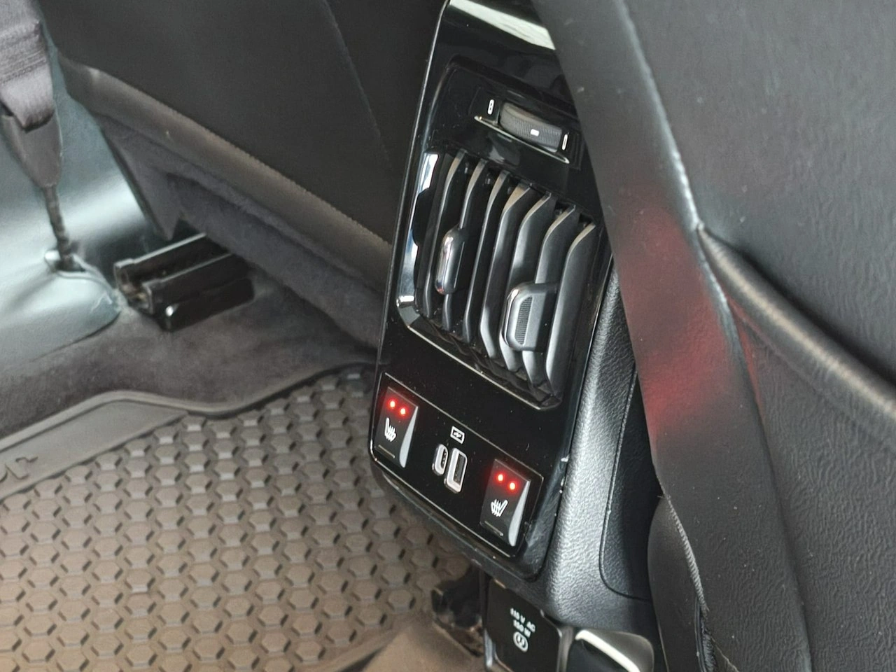 Jeep Compass - Zdjęcie 23