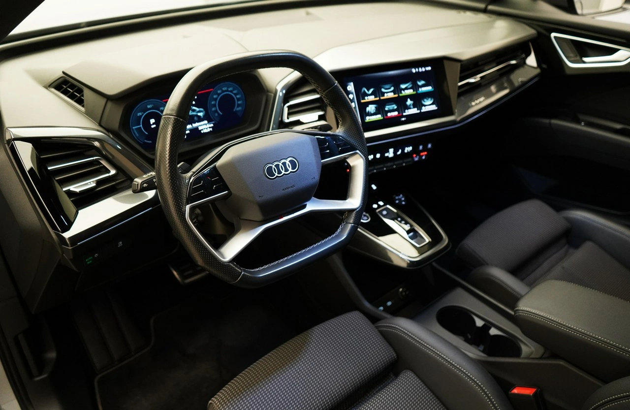 Audi Q4 - Zdjęcie 14