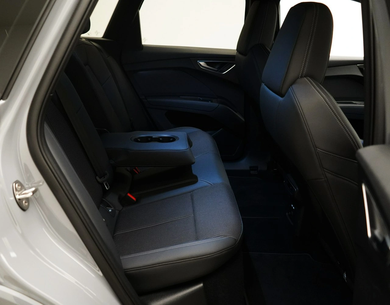 Audi Q4 - Zdjęcie 21