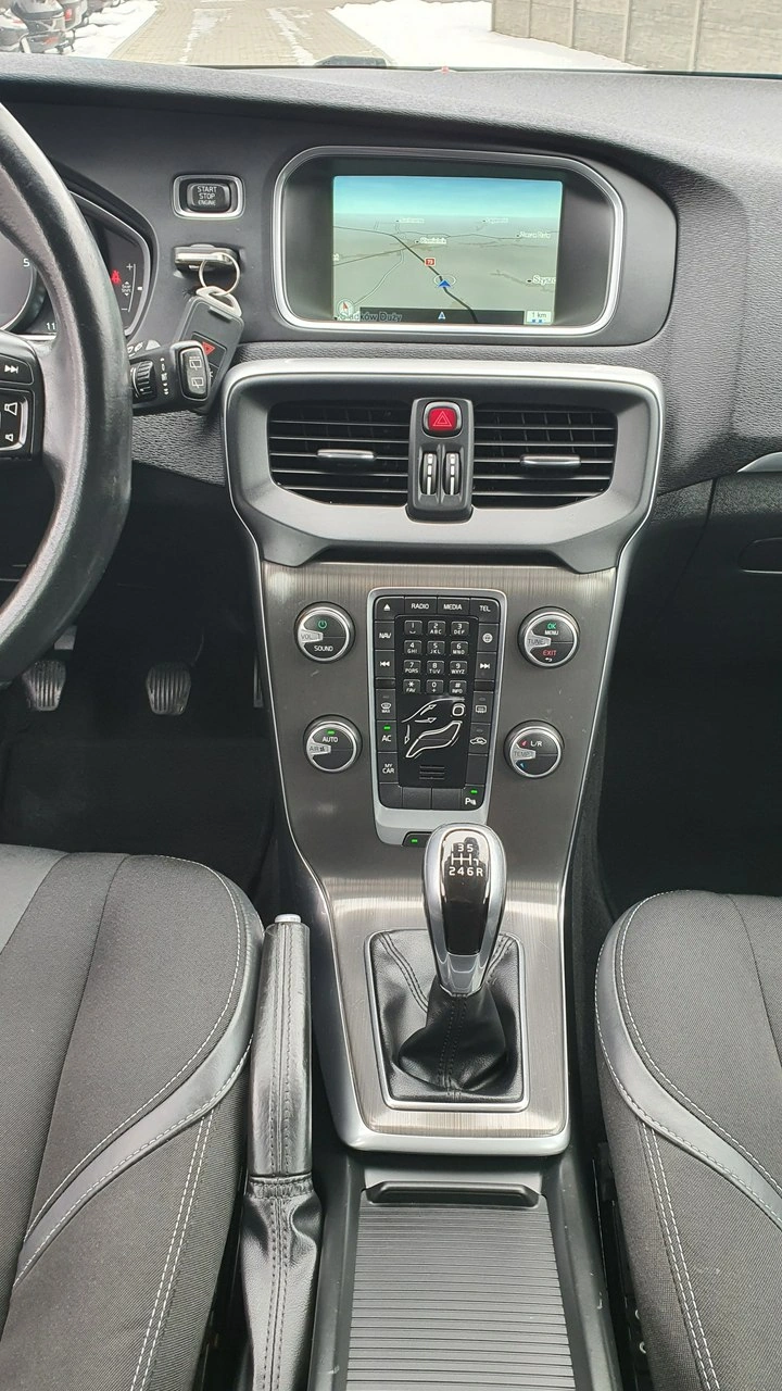 Volvo V40 - Zdjęcie 19